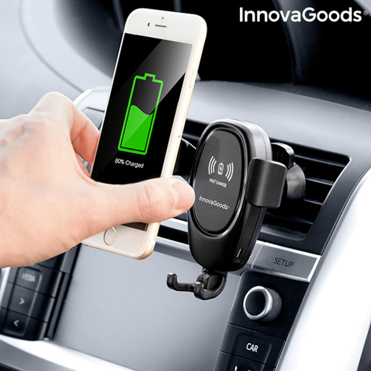 InnovaGoods car phone holder with smartphone charging in a car's air vent.